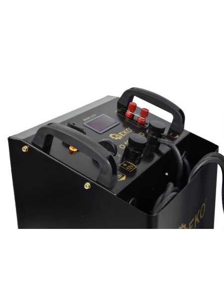 Prostownik z rozruchem Class 750 LCD GEKO - G80032 - GEKO - 4